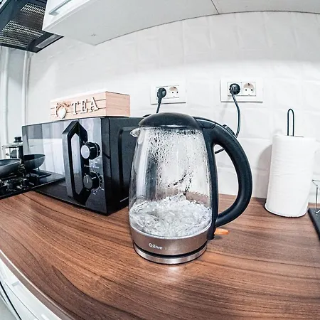 Apartament Aproape De Iuliusmall アパート *